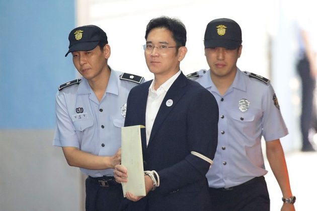 政府無意打擊財閥？南韓三星少主李在鎔當庭獲釋