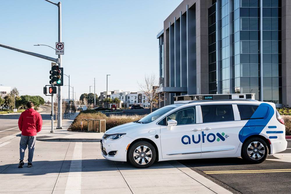 加州核發AutoX自動駕駛車牌照 無須配安全人員就能上路載客！