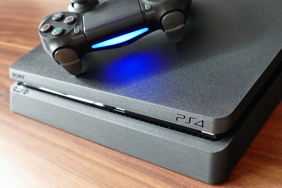 不再怕遊戲卡關！Sony PS5獨家新專利曝光 主機將內建AI助理當攻略指南