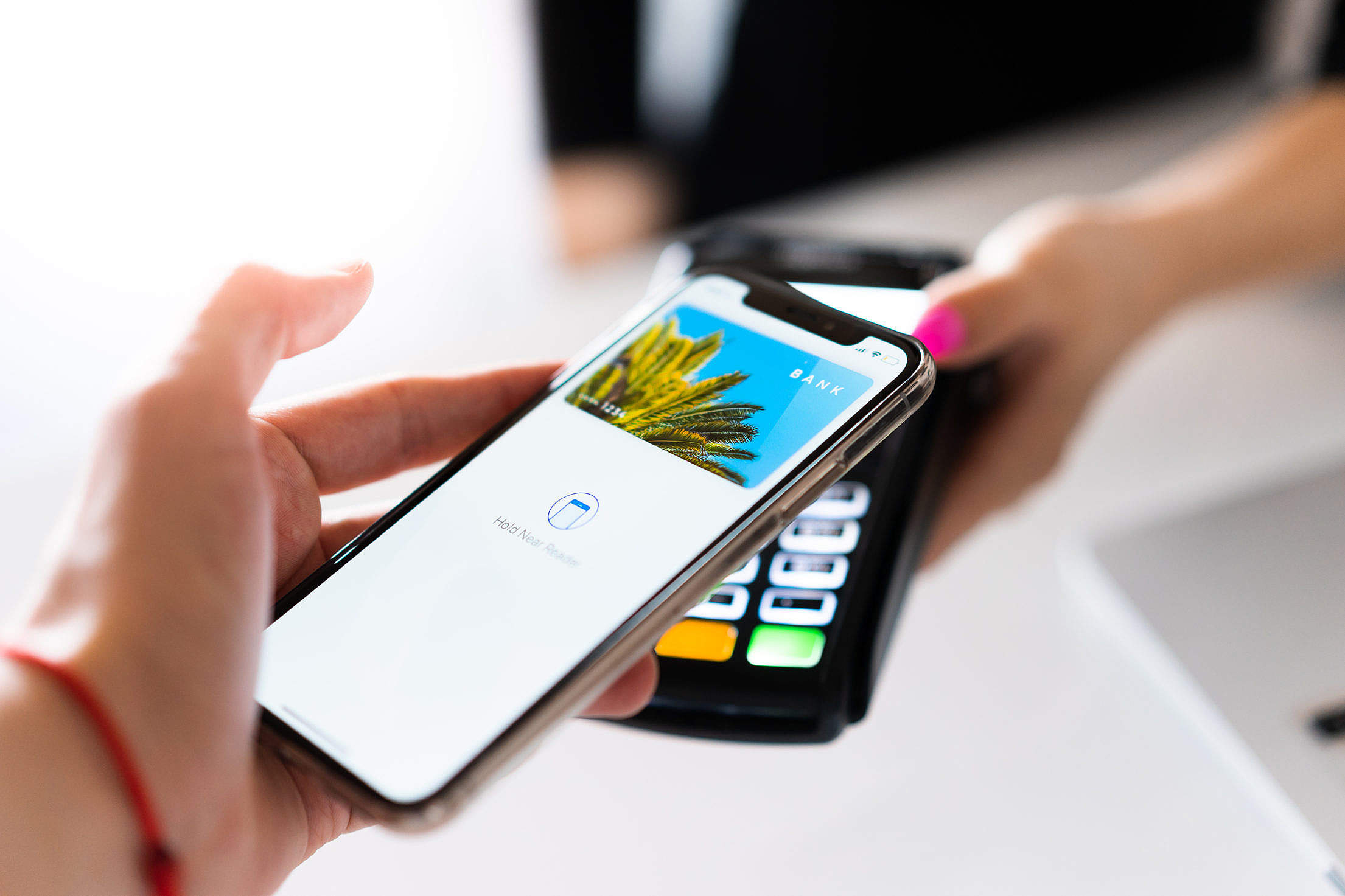 蘋果正式宣布Apple Pay可NFC標籤付款　未來有望拿iPhone當悠遊卡！