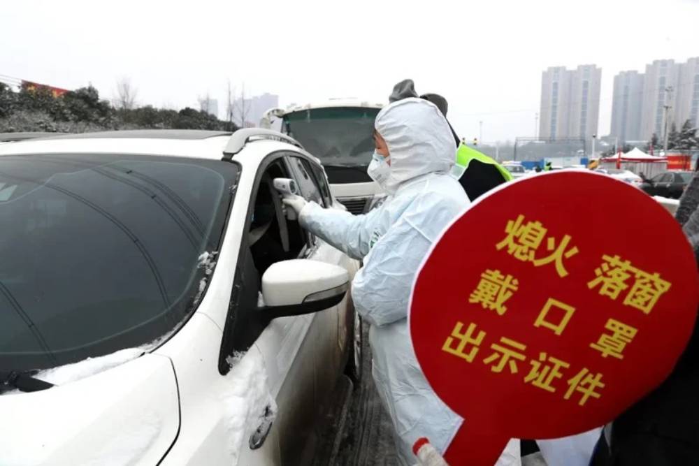疫情延燒／北京、上海今宣布半封城　開日復工與否工中央地方與否未有共識