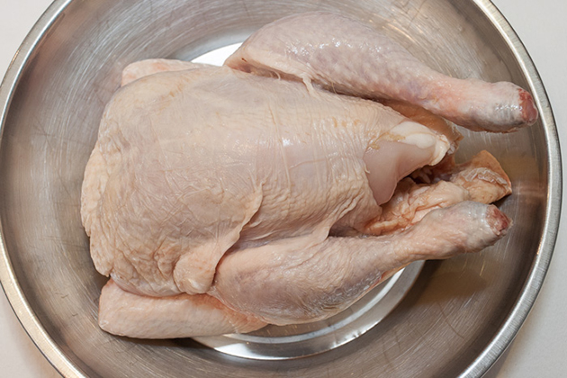 提防禽流感 料理雞肉先燙再洗？！