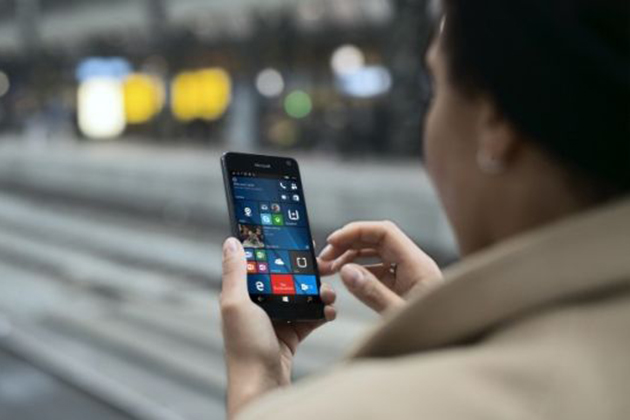 「我們不做Windows Phone了。」回顧微軟在行動市場跌的這一跤