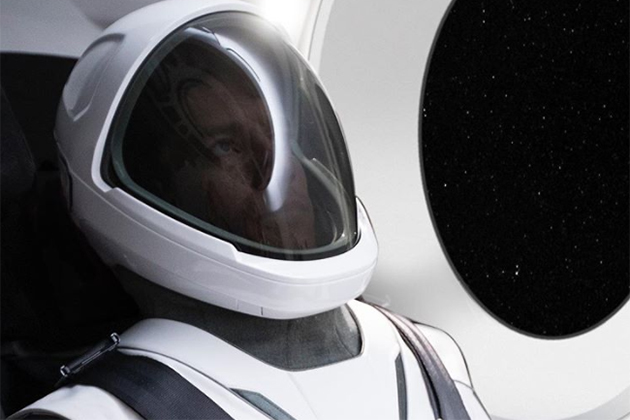 SpaceX、NASA合作最潮太空衣出爐 網友一致好評