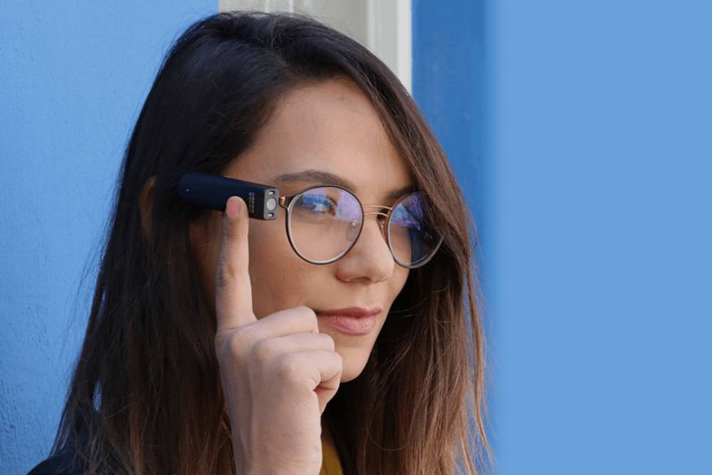 以色列新創公司來台 AI眼鏡讓視障者重新感受世界