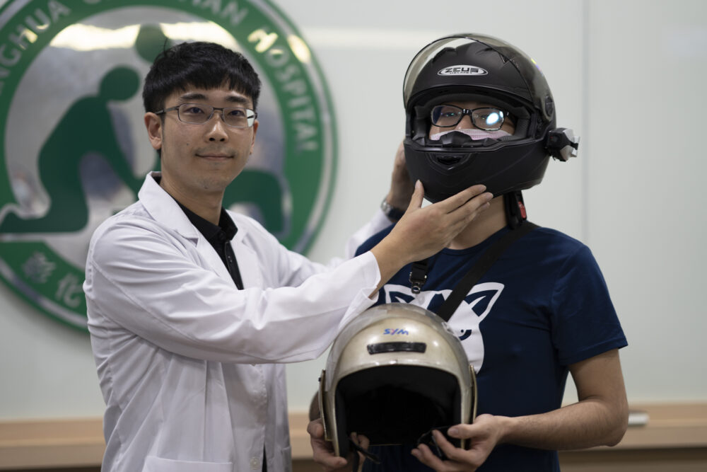 台灣機車車禍撞出顏面骨折  本土研究揭這種安全帽保命最「罩」
