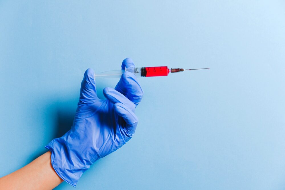 國產疫苗第二家搶進度！  食藥署有條件核准聯亞生技第一期臨床試驗