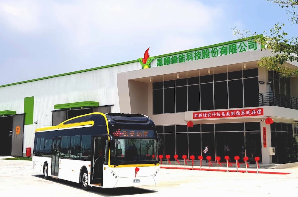 台南無碳交通新里程碑 首次訂購凱勝綠能15台電動大巴