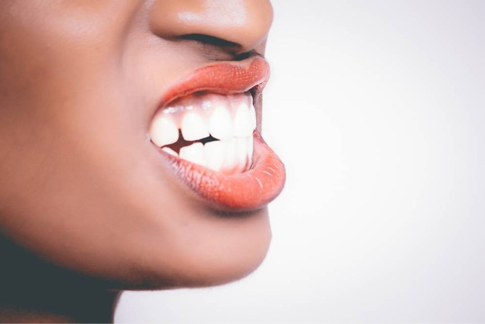【有影】牙裂初期難診斷！類蛀牙病徵　重症患者恐植牙
