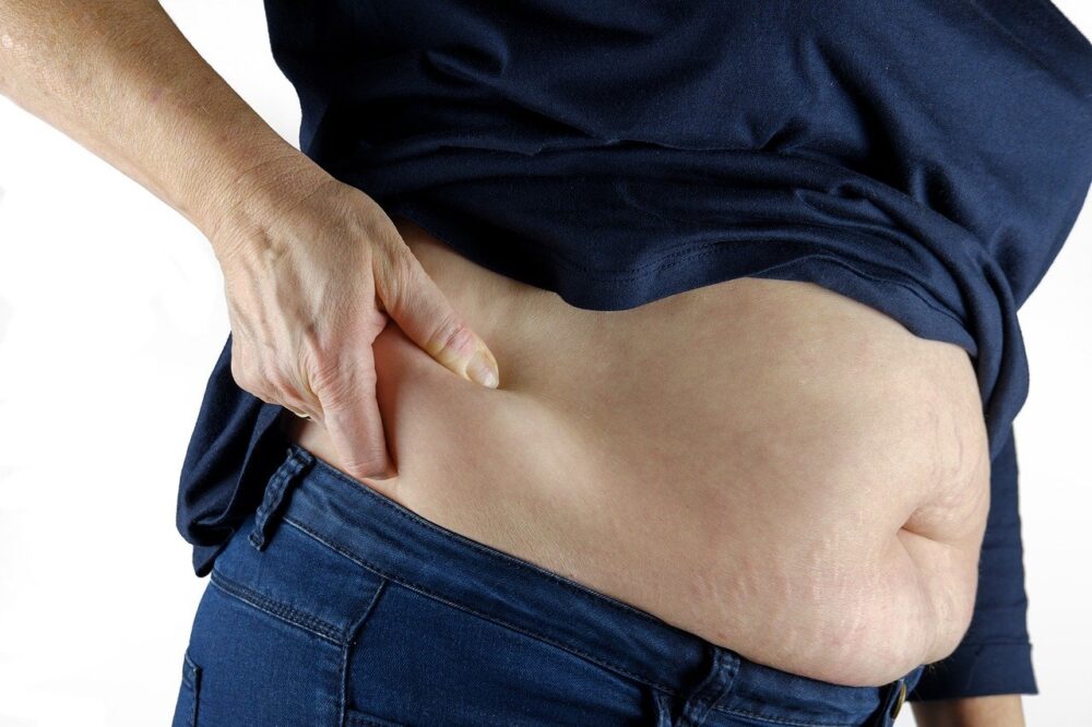 胖胖男乳頭下冒1.6公分硬塊  竟是台灣1年不到30例的男性乳癌