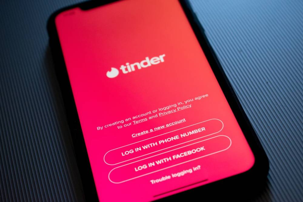 疫情衝擊全球年輕人交流受影響 Tinder發布「未來式約會」趨勢報告