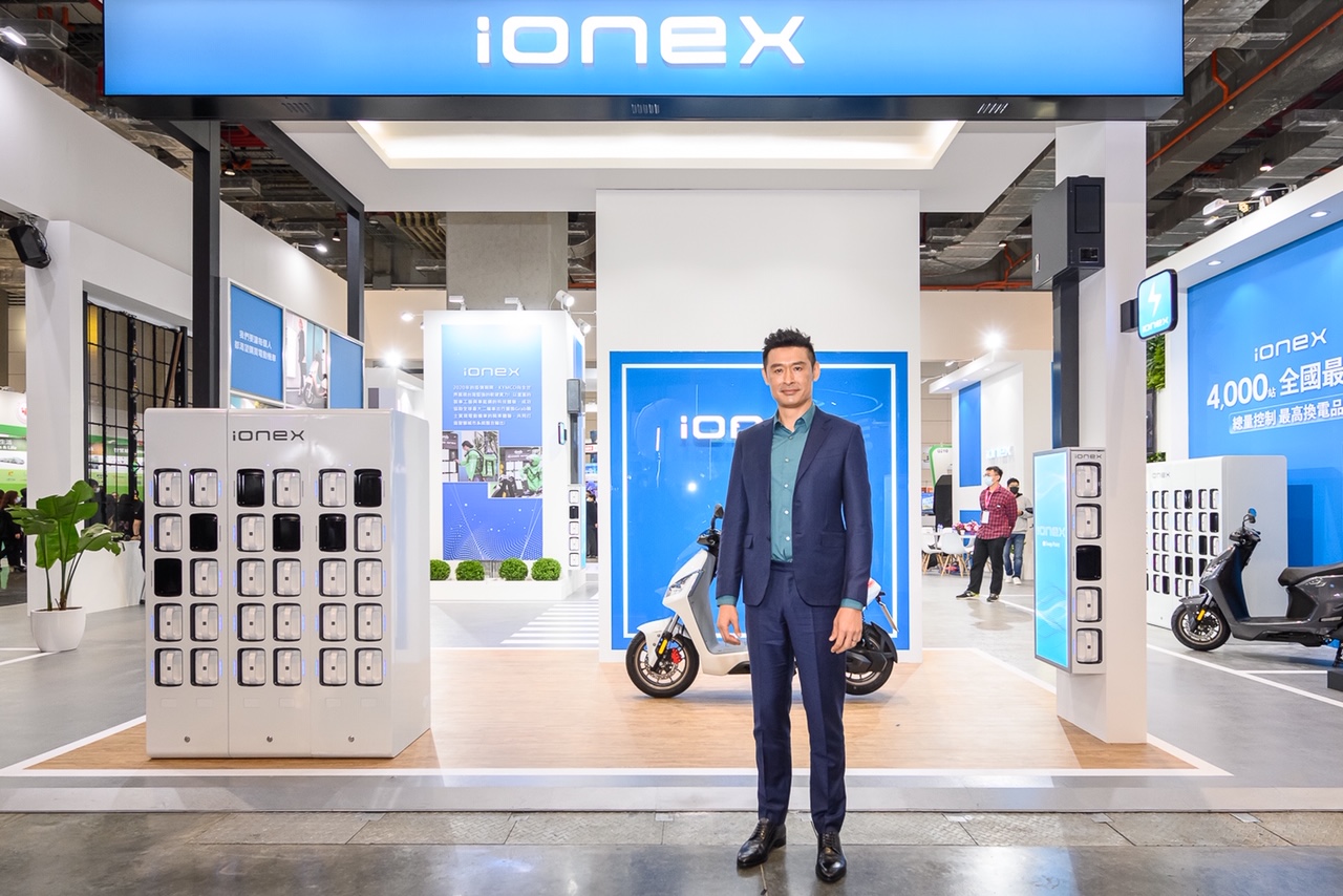 陳其邁登智慧城市展體驗光陽IONEX 3.0  柯勝峯：高捷Ionex ATR最快五月運營