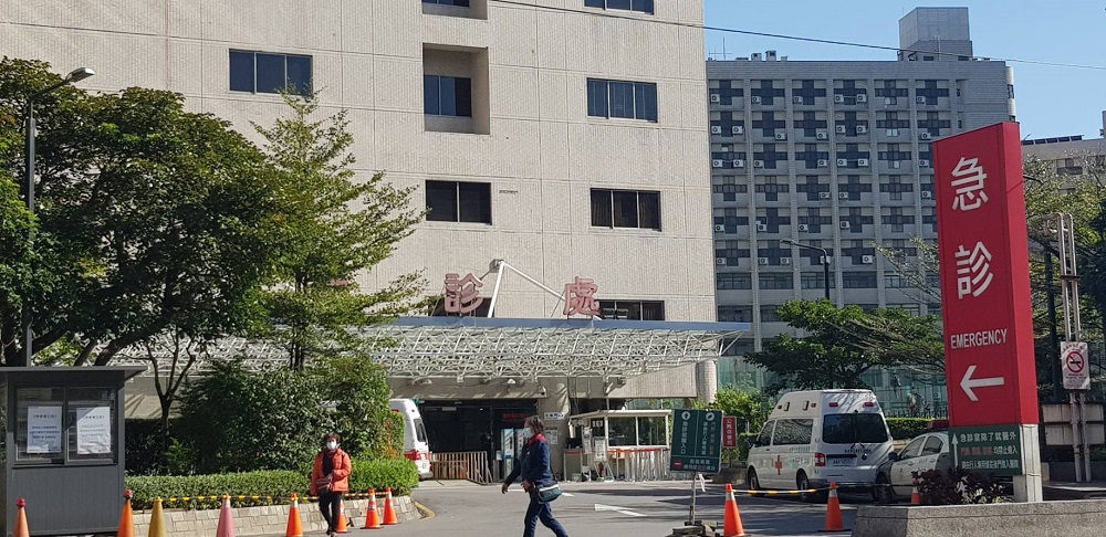 亞東醫院確診病例減一      花蓮護理師三採檢呈陰性