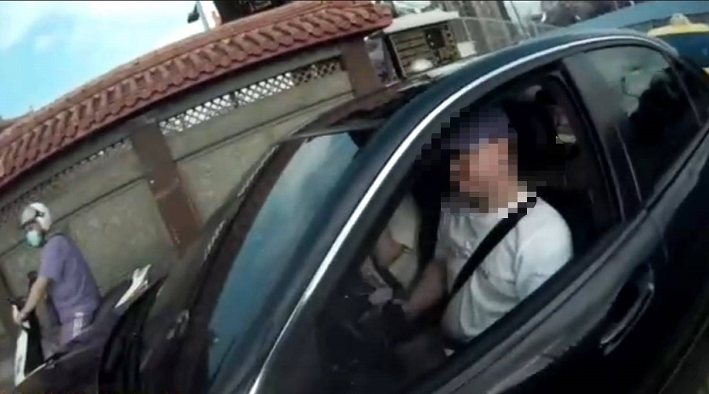 開車未戴口罩被攔查　不滿未勸導直接開罰錄影嗆警