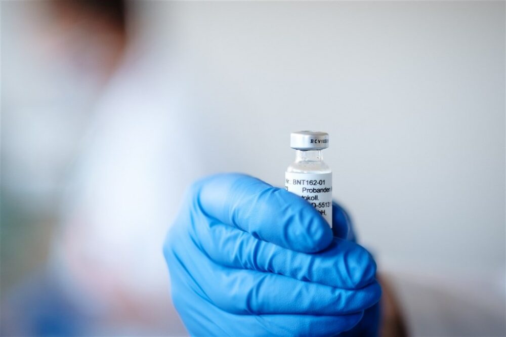 【有影】外傳已簽約BNT疫苗 鴻海台積電：正進行簽約法定程序