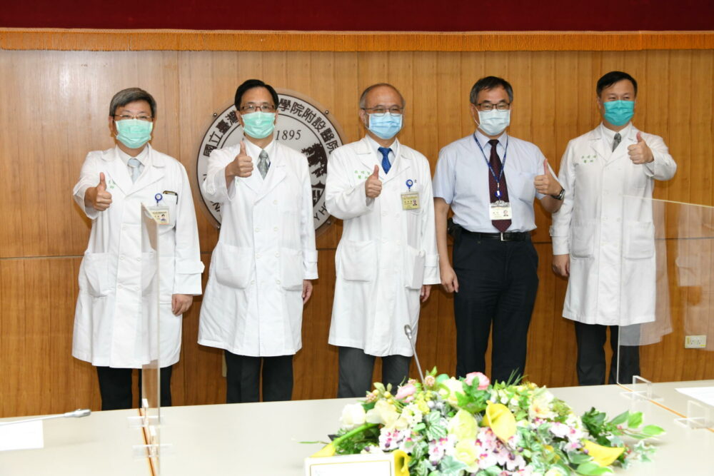 台大醫院聯手台灣微軟  進駐桃園醫院及集中檢疫所揪「隱形缺氧」