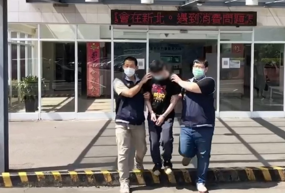 經營模型槍店賺太少　男暗中改造槍枝轉賣被逮 9