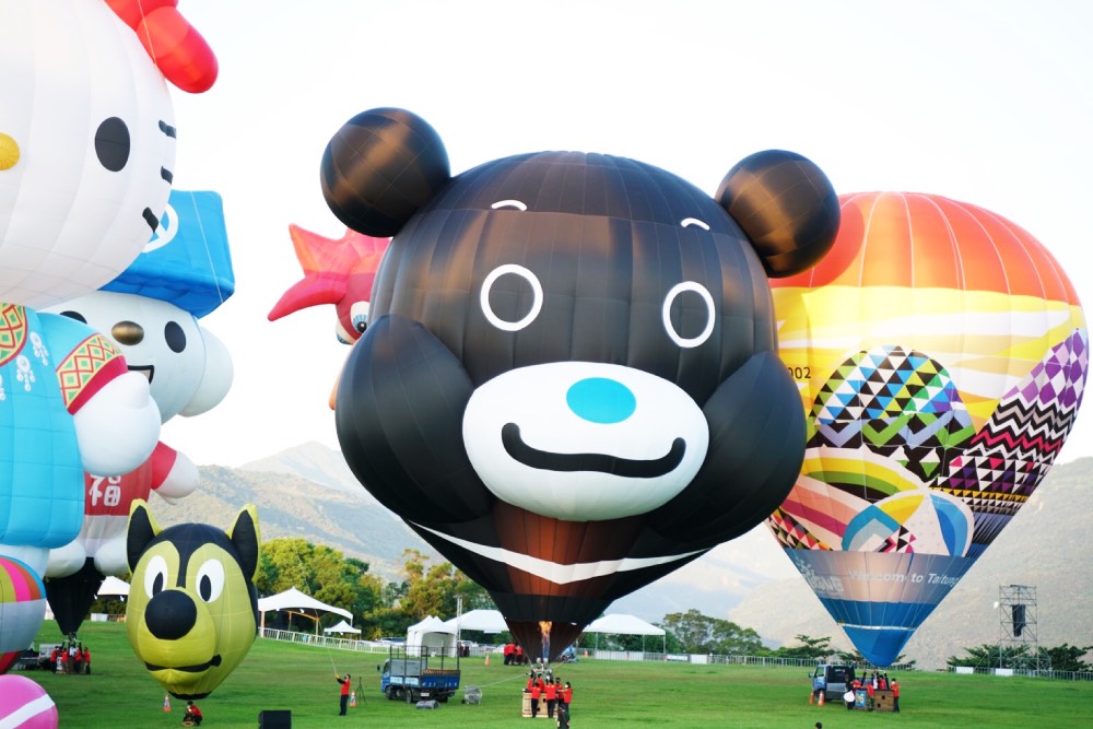 搭熊讚升空！柯文哲赴台東熱氣球嘉年華行銷台北