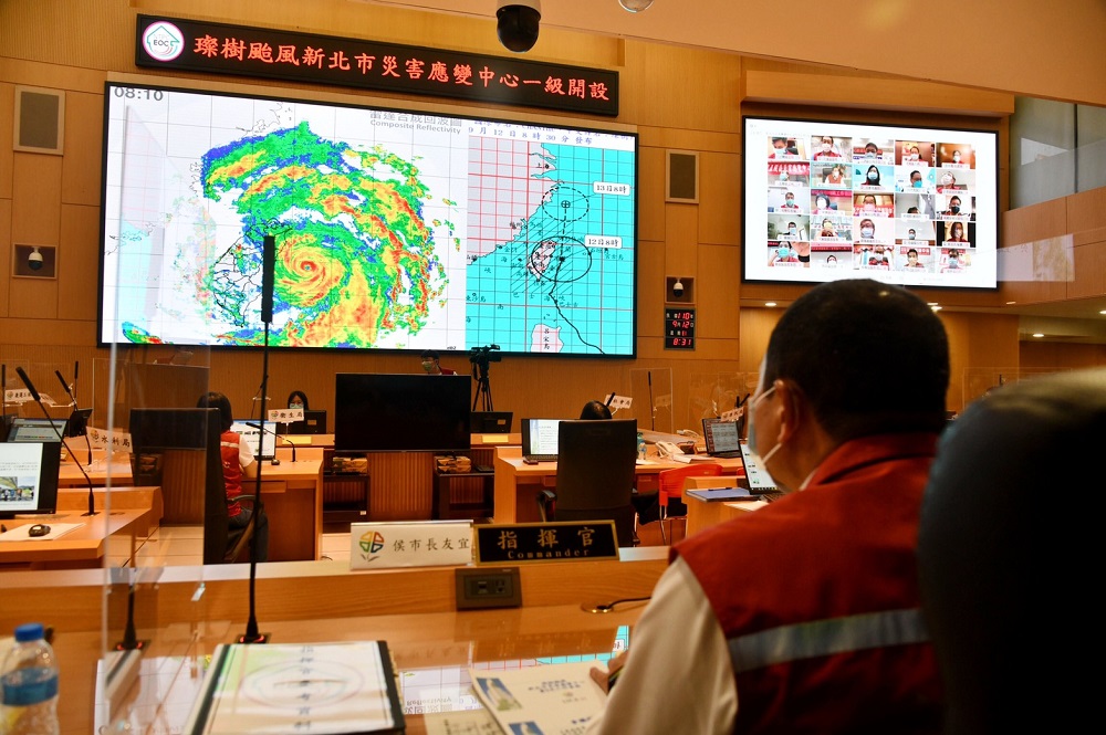 防強風暴雨　新北預防性撤離漁船移工 5