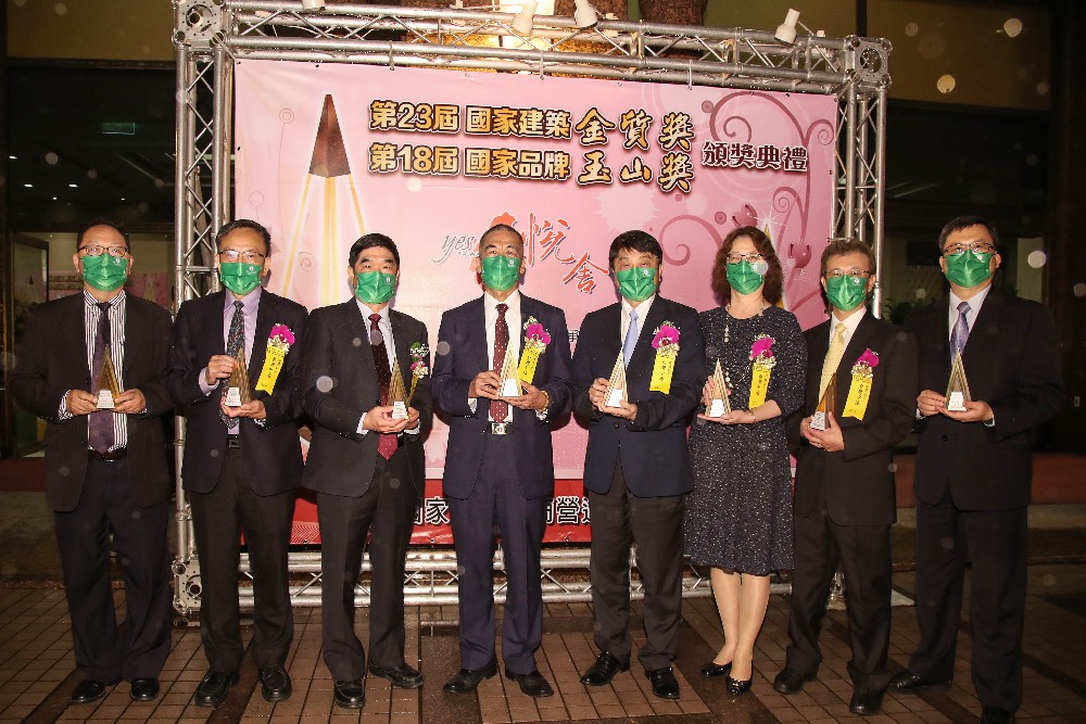 台灣中油再獲八獎項 稱綠色轉型技術革新是關鍵