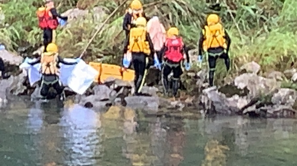 8歲女童找到了　虎豹潭落水失蹤最後1人家屬指認中
