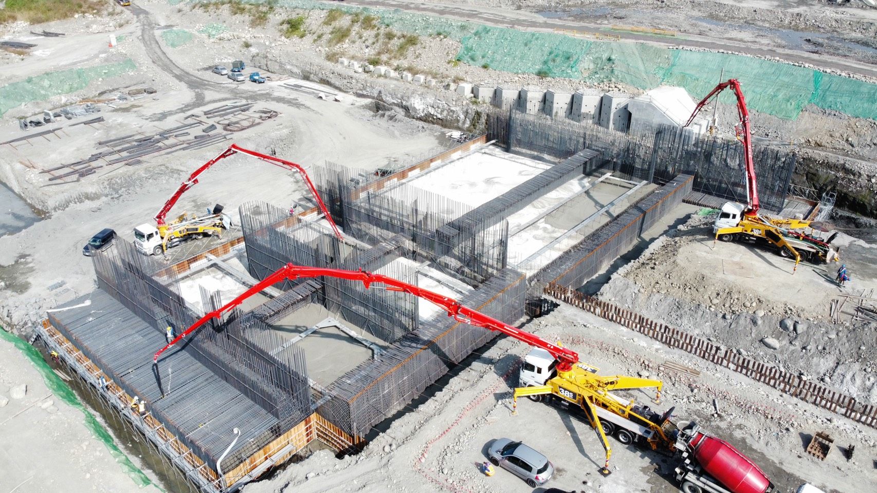 【有影】建設國家的特種工程車變炸彈？公安政策爆漏洞 17