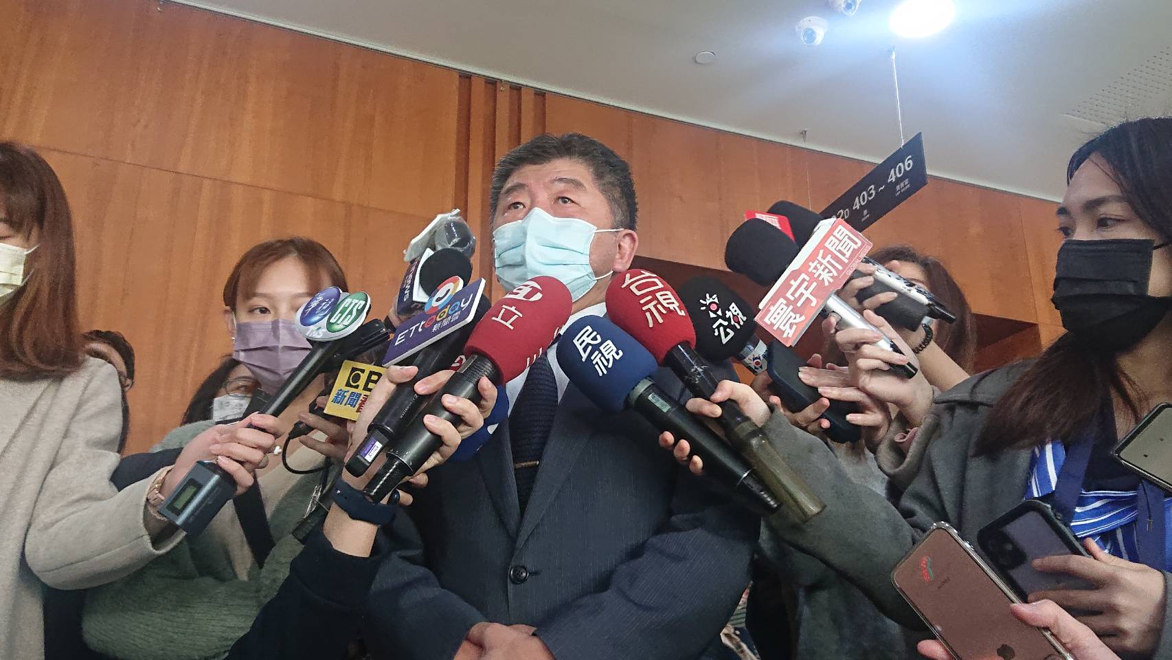 【有影】Omicron何時侵台?陳時中:不排除12月就測到 18歲以上全打第三劑