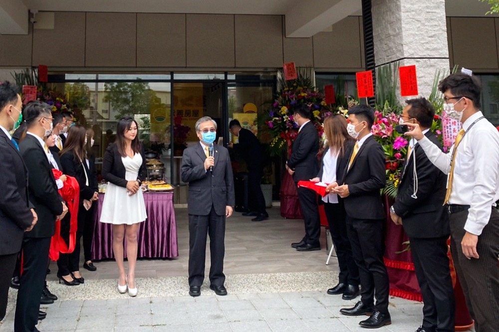 劉炳耀董事長開幕時說明，永義房屋正在全台加速展店，預計到2022年將在全台開出100家店 2