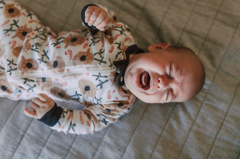 嬰幼兒「一哭二吐三血便」   新手爸媽注意了！「腸套疊」要命危機