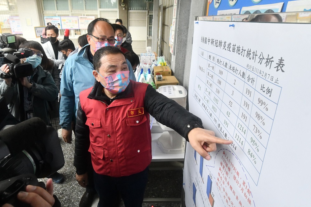 1人染疫14天不到校　營養午餐不交談不共食不分菜 5