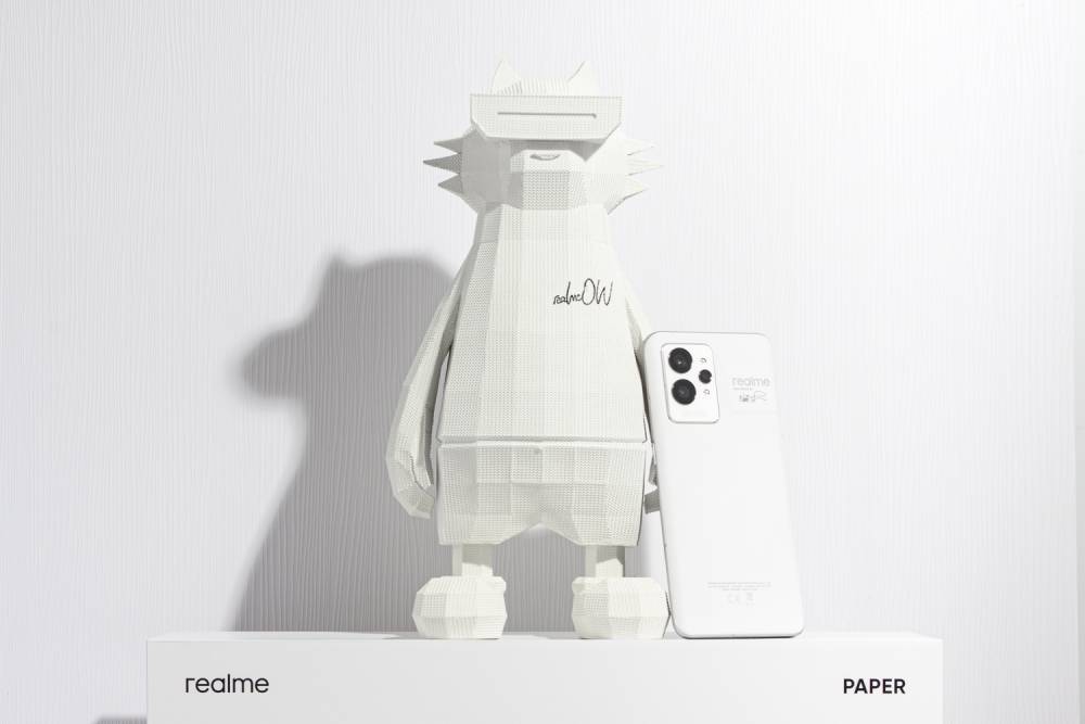 延伸紙概念，推出限定版realmeow Paper公仔，3月23日於realme網路商店