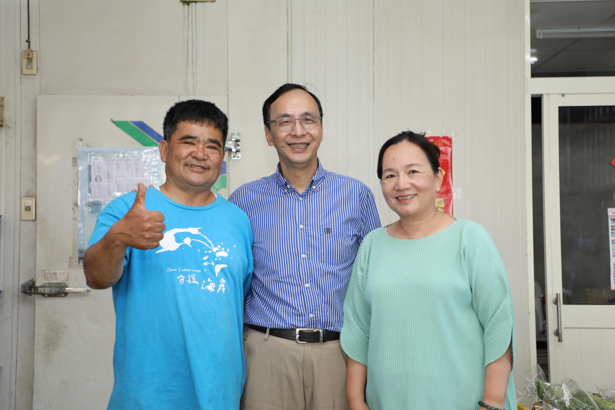 朱主席參訪同舟人物劉裕珍右經營的「番挖水耕農場」