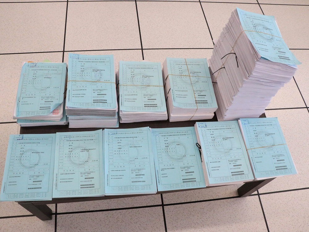 因疫情生意慘淡　租車公司欠稅220萬負責人被扣車查封 9