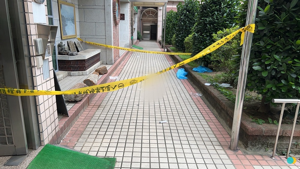 疫情兩年未返中國省親　35歲婦疑精神恍惚抱4歲女墜樓雙亡