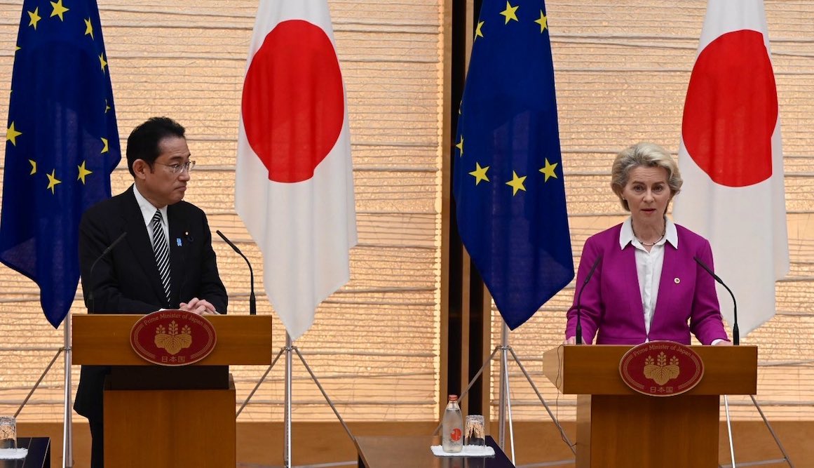 日本首相岸田文雄當地時間5月13日上午10時半，與歐盟理事會主席米歇爾及歐盟執委會主席馮德萊恩舉行第28屆日本與歐盟定期領袖會談。雙方一致關切台海和平，呼籲兩岸和平解決問題。