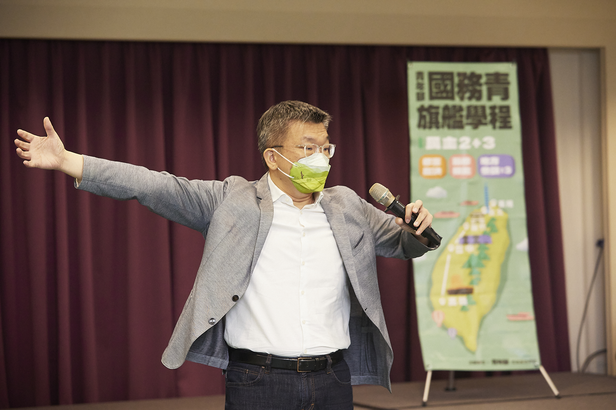 蔡其昌與青年交流空氣汙染議題 探討台中火力發電廠改善方案