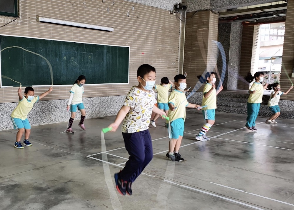 Jump 4 Heart傳愛  台灣永續與築間餐飲聯名發起跳繩挑戰