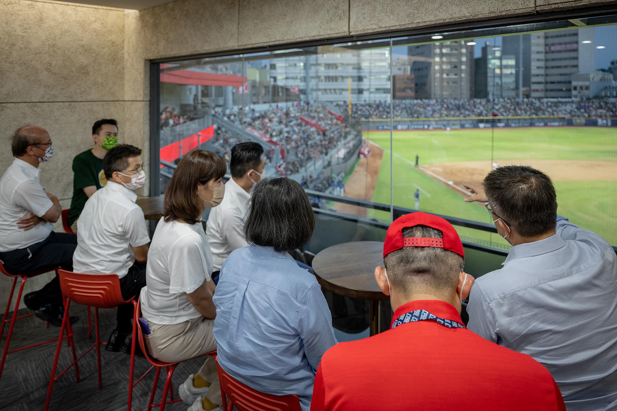 新竹棒球場遭國民黨、民眾黨抨擊 林智堅：最短時間解決所有問題
