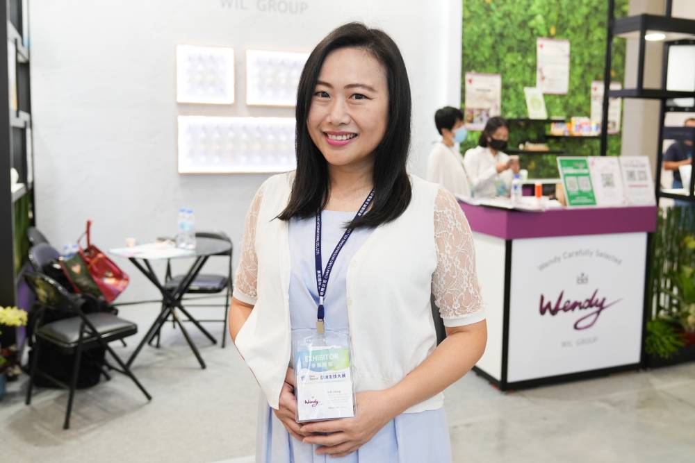 【With Video】The pharmacist, Wendy, strictly controls the pharmaceutical material quality. WIL Group participates in Bio-Asia 2022