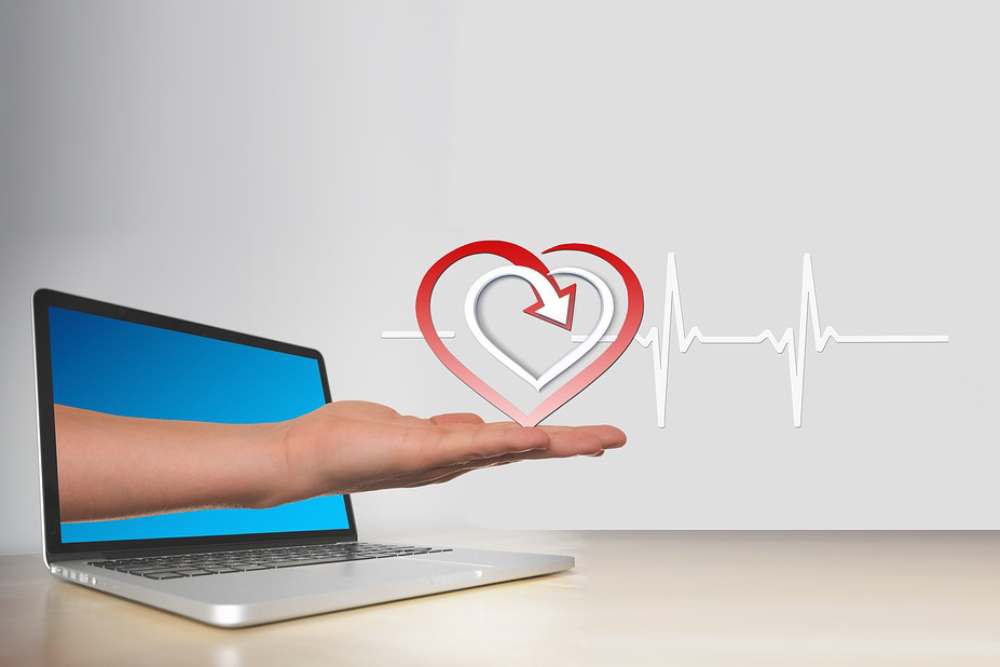 AI新紀元！掃描視網膜60秒可預測心臟病 判讀心電圖15分鐘可知急性風險