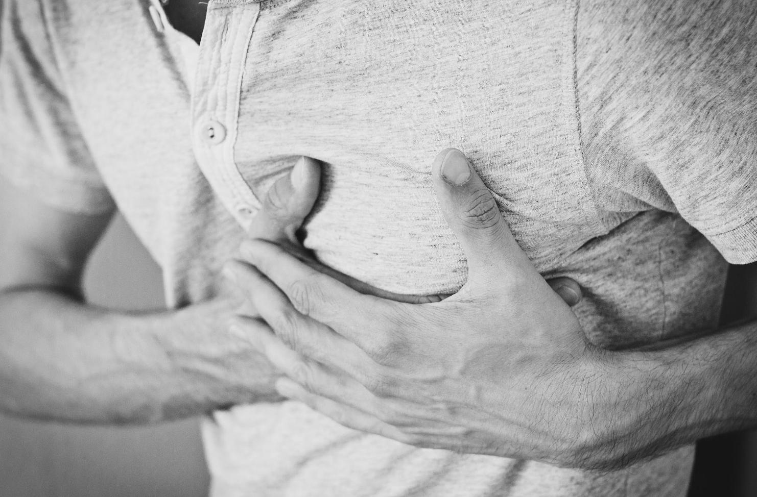 身體從沒不舒服   熟男健檢驚見「8公分大腫瘤在心臟內甩動」