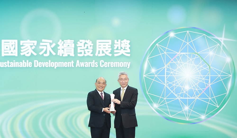 獲頒企業永續獎　momo富邦媒體科技開創臺灣電商產業先河
