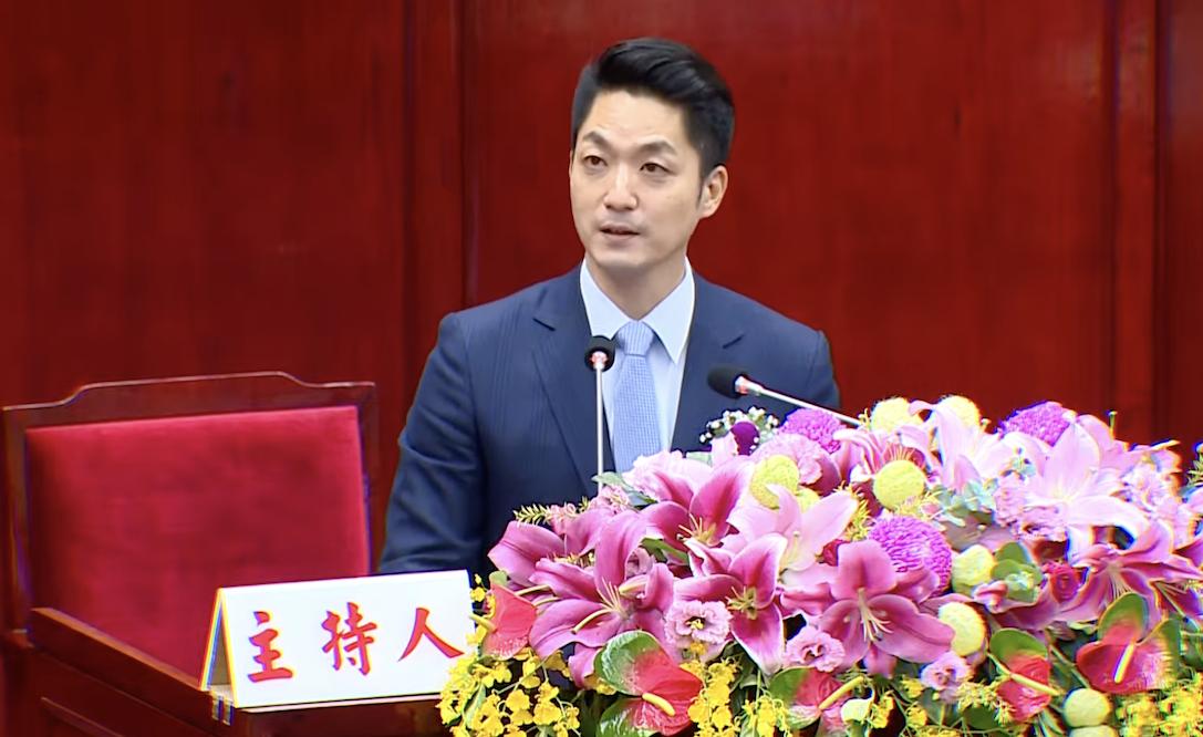 台北市長蔣萬安25日前往議會，於正副議長選舉後致詞。