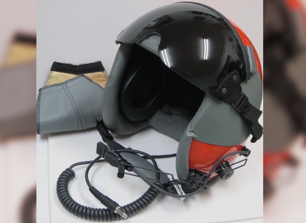 【有影】守護特搜隊救難英雄  愛爾麗集團捐贈軍規飛行頭盔積極公益