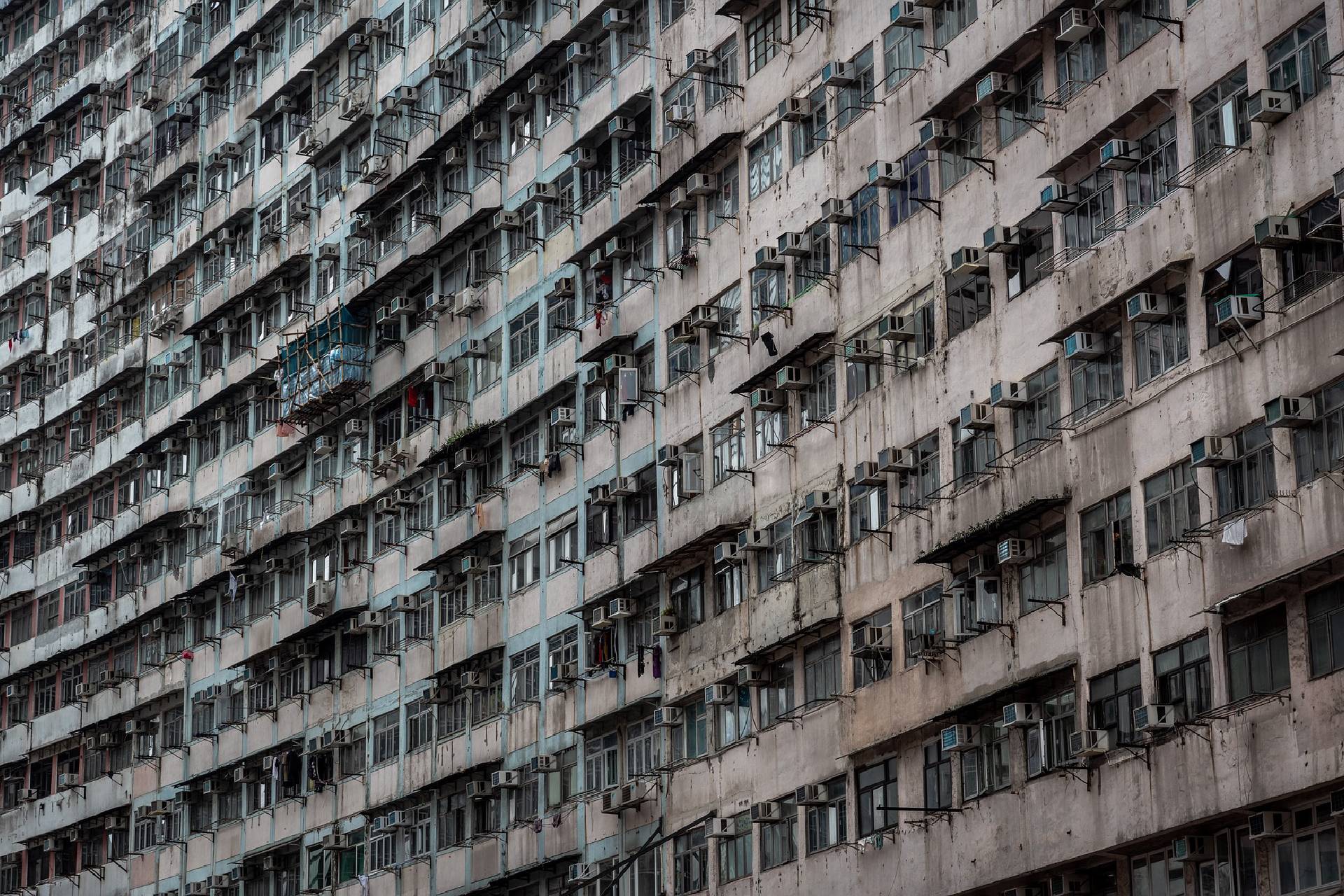 【臺灣調查網】全球民調／香港 港府預計建「簡約公宅」 卻遭多數市民批欲速則不達