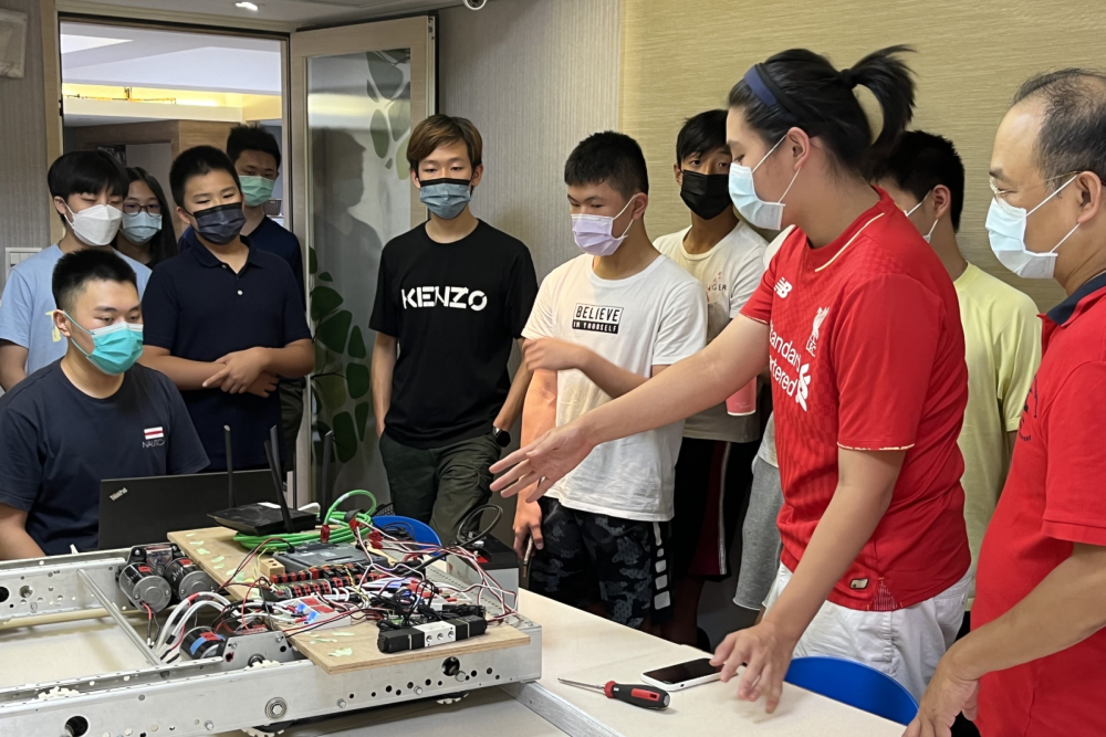 40隊競技切磋！永慶房屋贊助台灣學生赴FRC全球機器人大賽