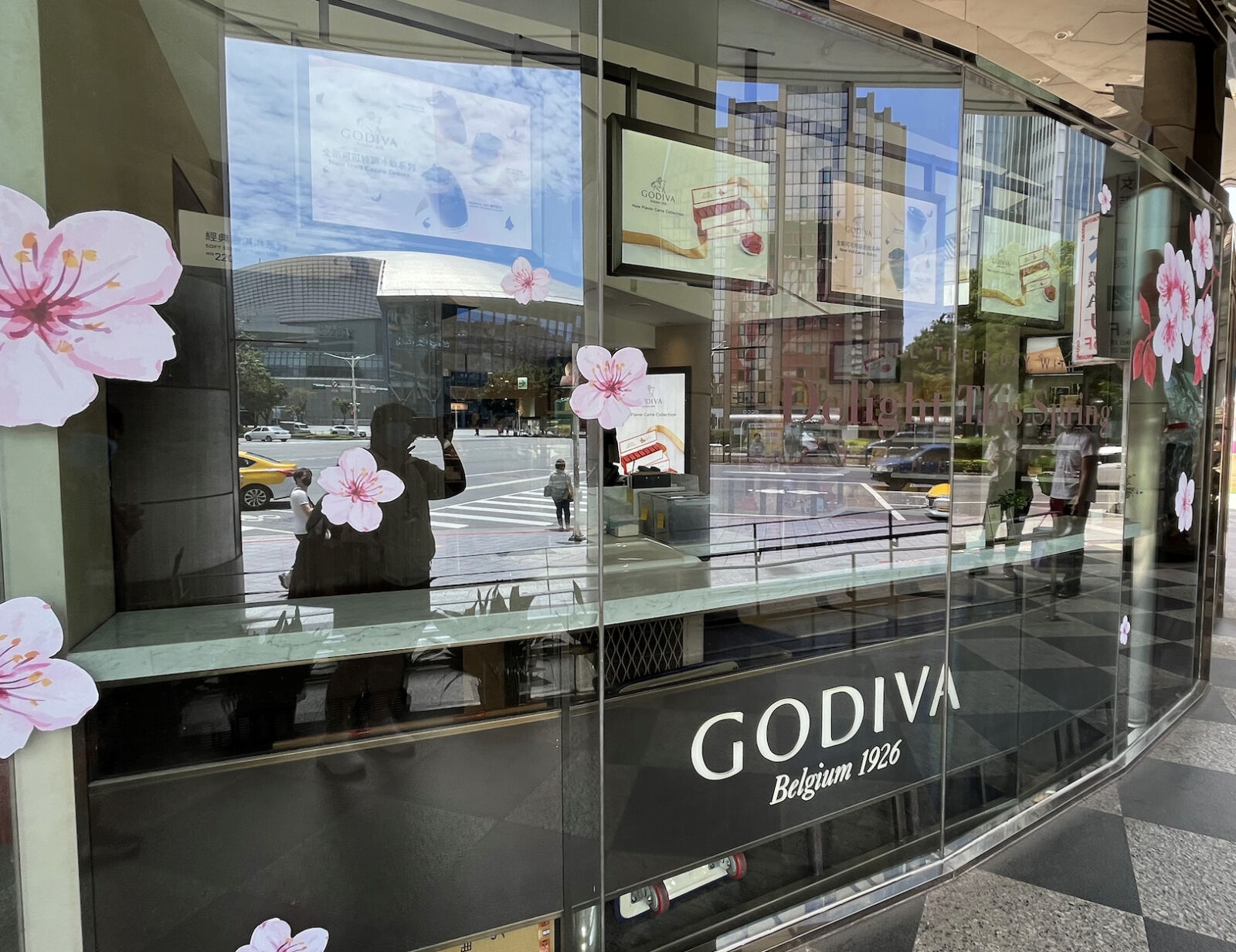 GODIVA、莫凡彼的冰品全檢出腸桿菌科超標！ 台北市衛生局開罰 279