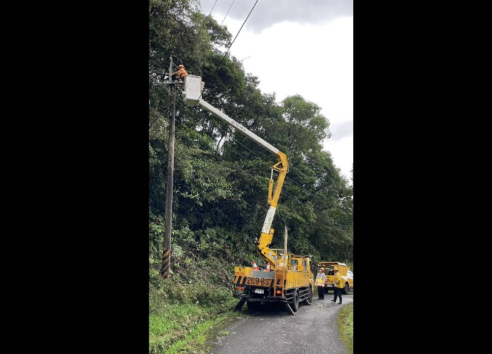 卡努颱風來襲　新北地區停電七千餘戶台電搶修中 243