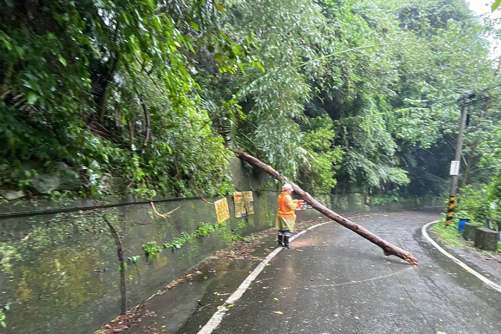 中颱卡努雨彈炸路 中市和平、南投仁愛停班課 267