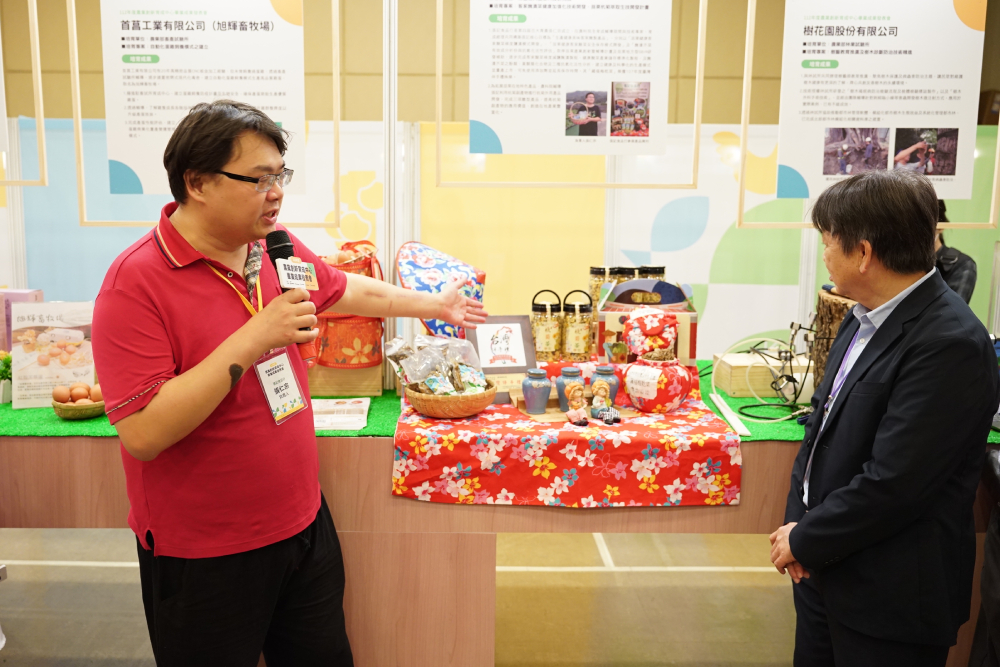 張記食品行在農科院育成輔導期間，完成客家酸菜梯度減鹽醃漬製程、功效乳酸菌醃漬系統